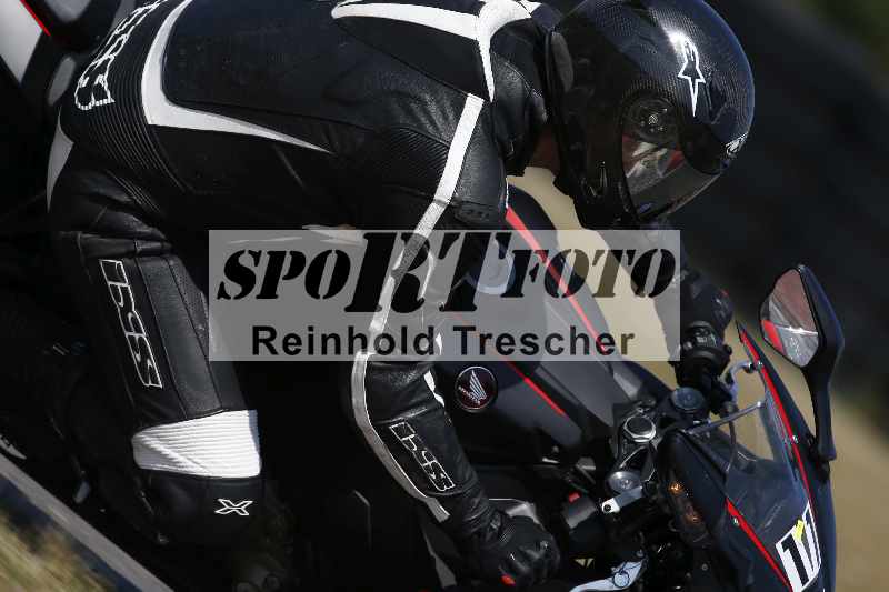 /Archiv-2023/28 05.06.2023 Moto Club Anneau du Rhin/vert-medium/11